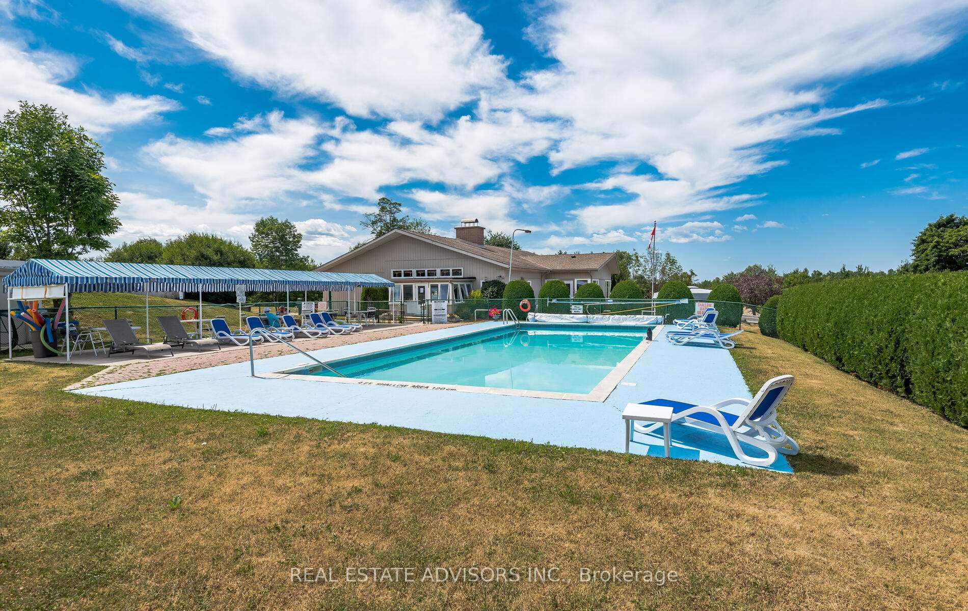 Photo 37 of 50 Juno Crescent, Georgina, Sutton & Jackson's Point — HOMEH