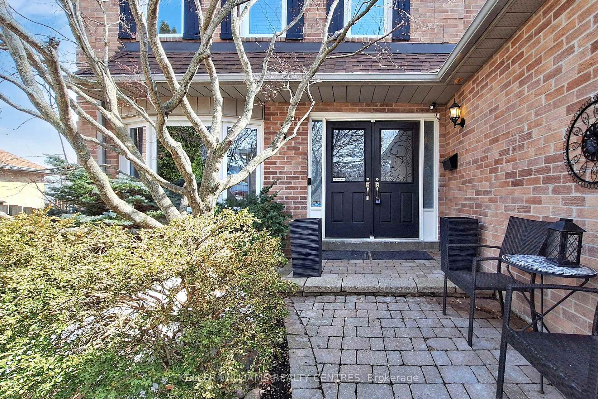Photo 4 of 15 Beatty Crescent, Aurora, Aurora Highlands — HOMEH