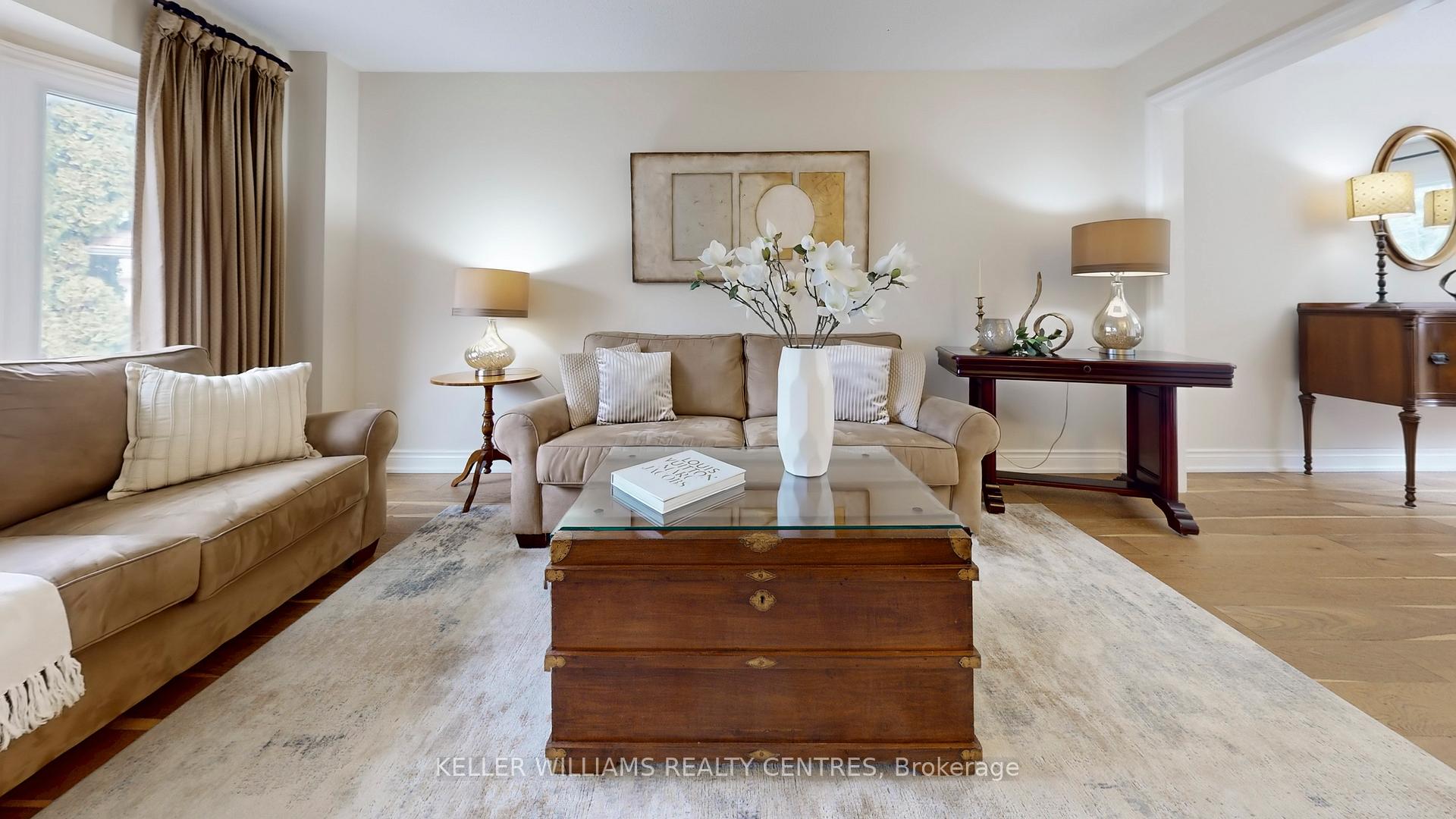 Photo 7 of 15 Beatty Crescent, Aurora, Aurora Highlands — HOMEH