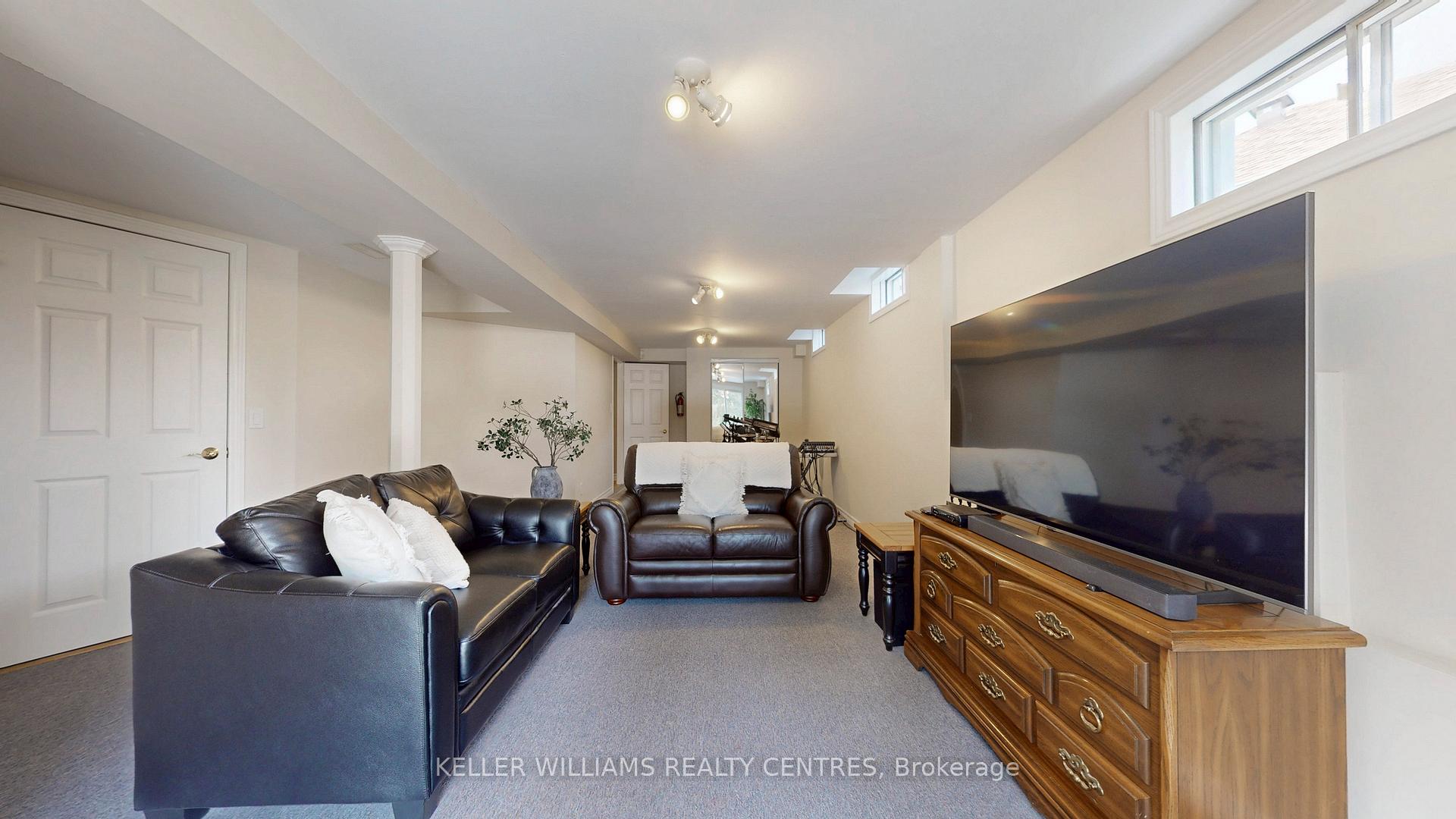 Photo 33 of 15 Beatty Crescent, Aurora, Aurora Highlands — HOMEH