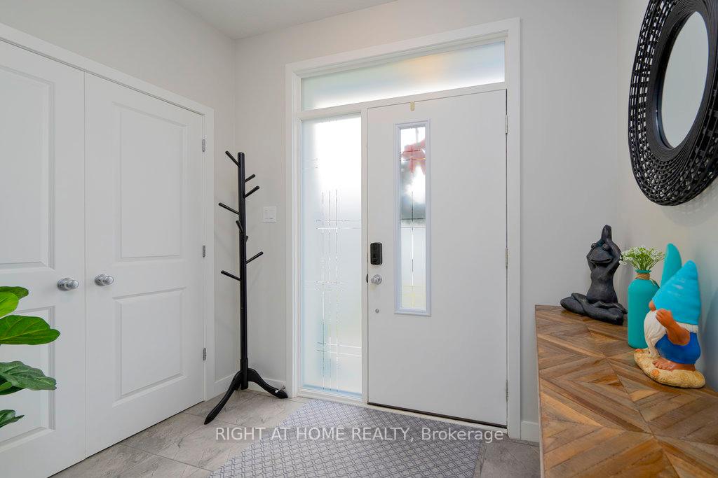 Photo 2 of 159 Boulonnais Grove, Ottawa, Kanata - Emerald Meadows/Trailwest — HOMEH