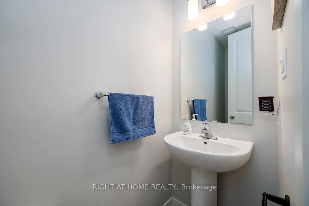 Photo 6 of 159 Boulonnais Grove, Ottawa, Kanata - Emerald Meadows/Trailwest — HOMEH