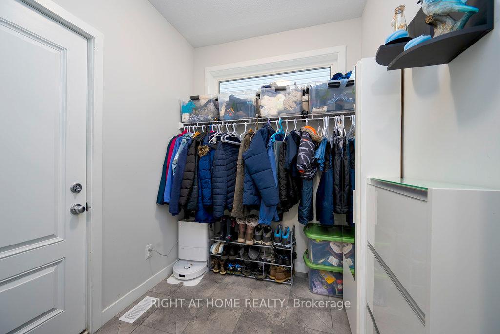 Photo 7 of 159 Boulonnais Grove, Ottawa, Kanata - Emerald Meadows/Trailwest — HOMEH