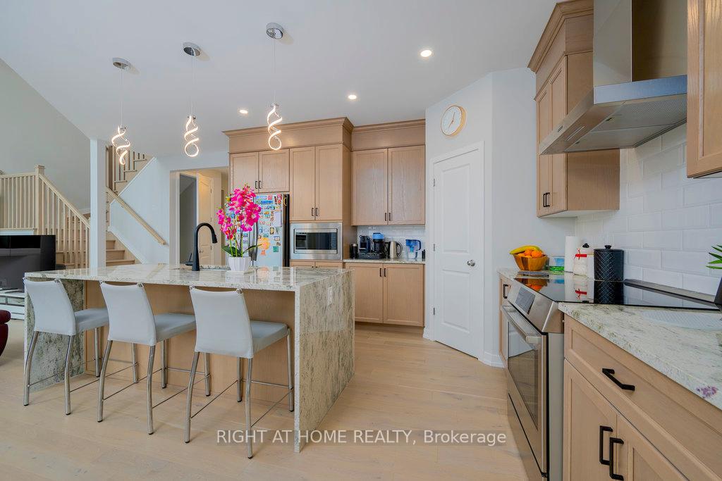 Photo 19 of 159 Boulonnais Grove, Ottawa, Kanata - Emerald Meadows/Trailwest — HOMEH