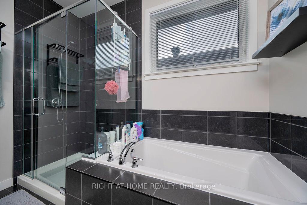 Photo 27 of 159 Boulonnais Grove, Ottawa, Kanata - Emerald Meadows/Trailwest — HOMEH