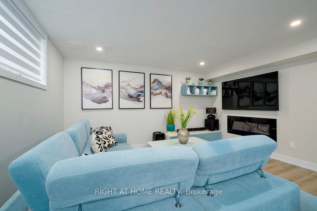 Photo 38 of 159 Boulonnais Grove, Ottawa, Kanata - Emerald Meadows/Trailwest — HOMEH