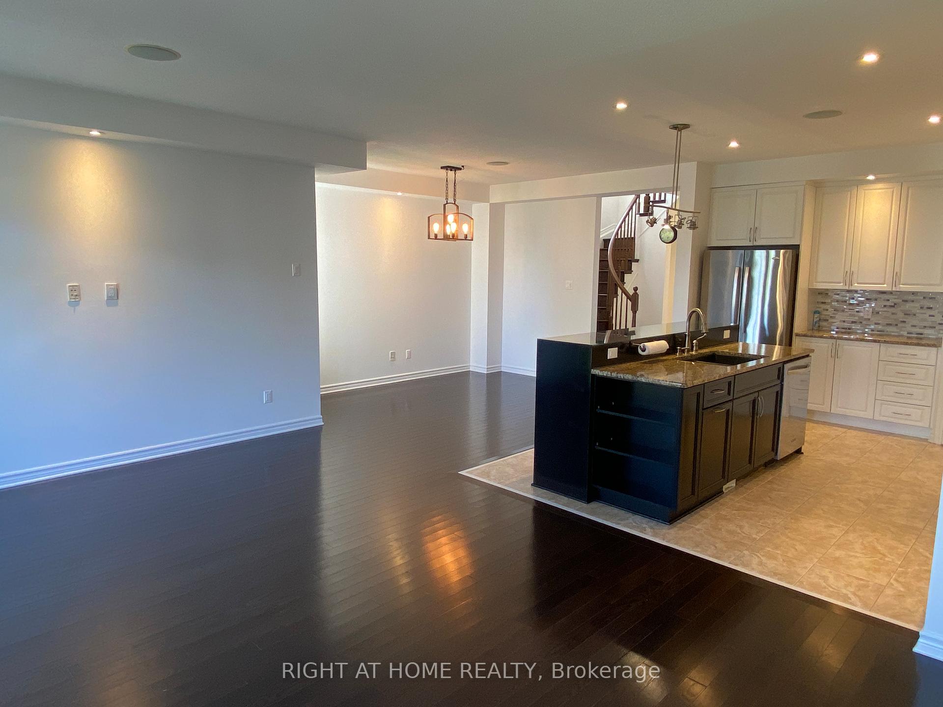 Photo 12 of 1201 Alson Mills Way, Ottawa, Kanata - Emerald Meadows/Trailwest — HOMEH