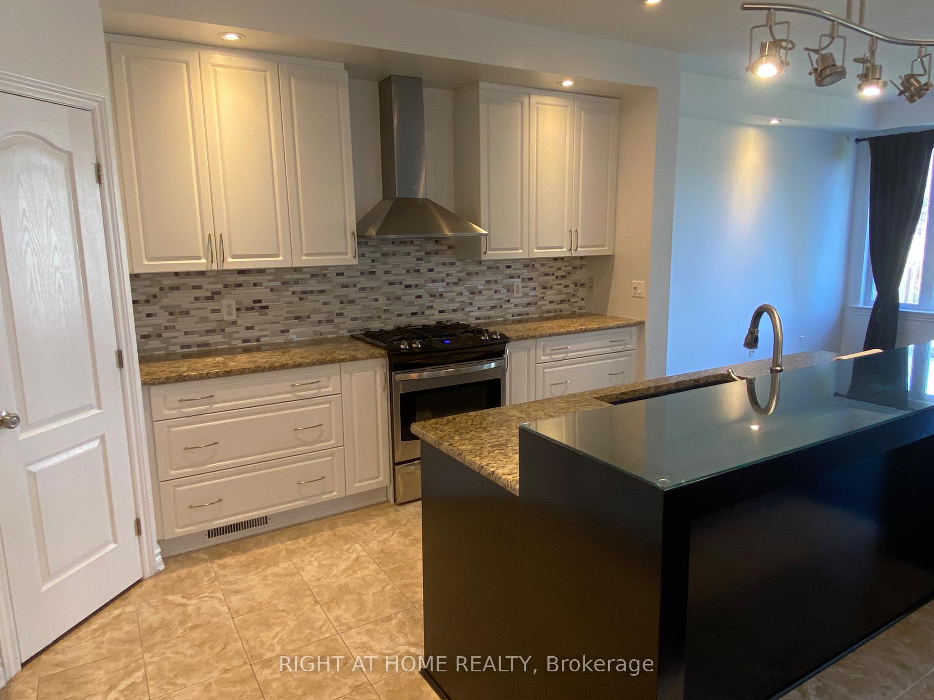 Photo 15 of 1201 Alson Mills Way, Ottawa, Kanata - Emerald Meadows/Trailwest — HOMEH