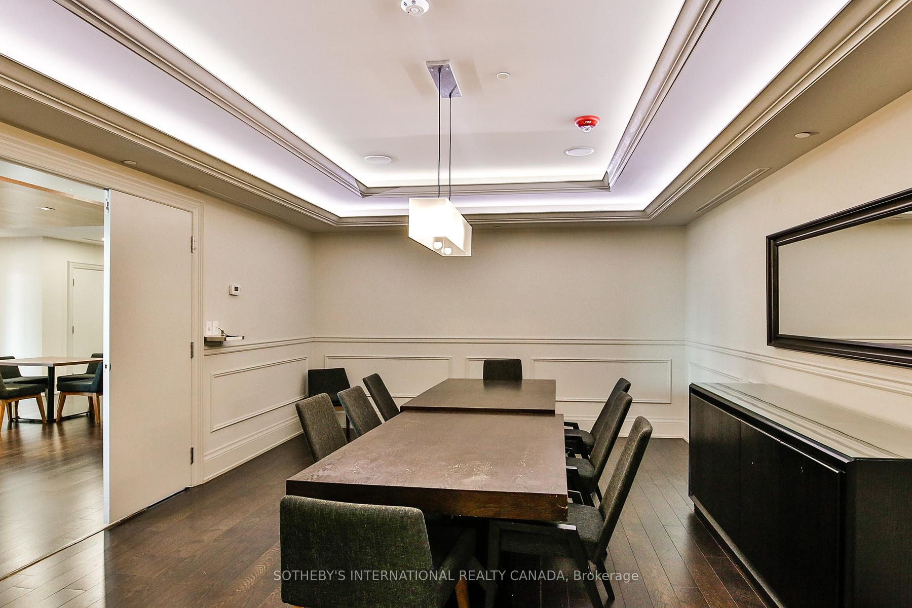 Photo 4 of Unit 902, 20 Bruyeres Mews, Toronto, Niagara — HOMEH