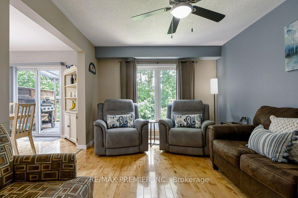 Photo 6 of 93 Kate Aitken Crescent, New Tecumseth, Beeton — HOMEH
