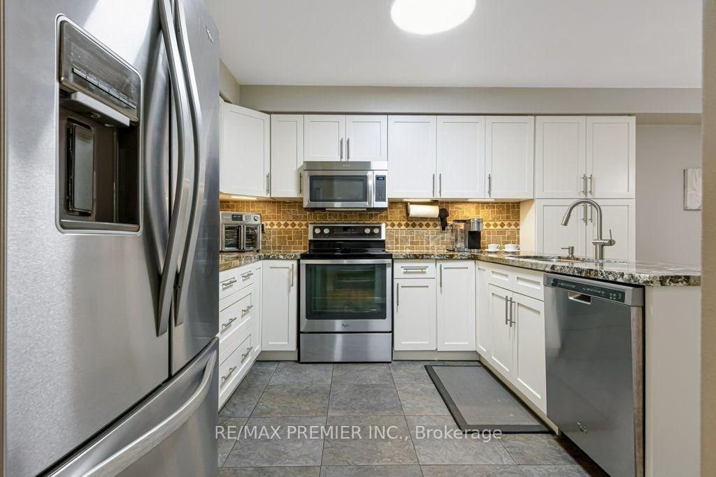 Photo 9 of 93 Kate Aitken Crescent, New Tecumseth, Beeton — HOMEH
