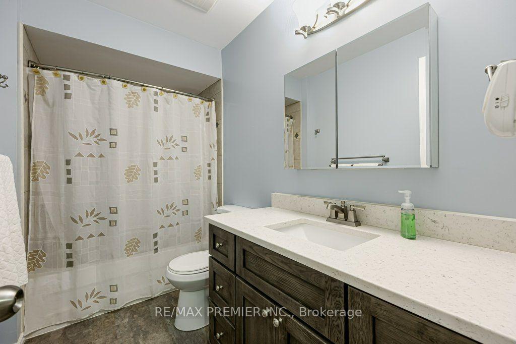 Photo 30 of 93 Kate Aitken Crescent, New Tecumseth, Beeton — HOMEH