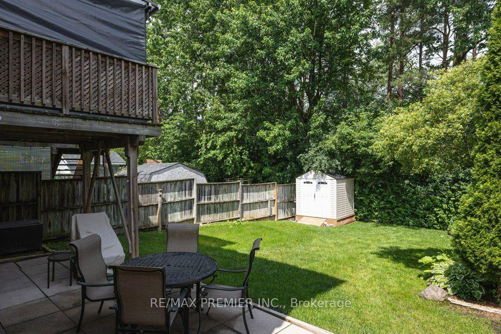 Photo 36 of 93 Kate Aitken Crescent, New Tecumseth, Beeton — HOMEH