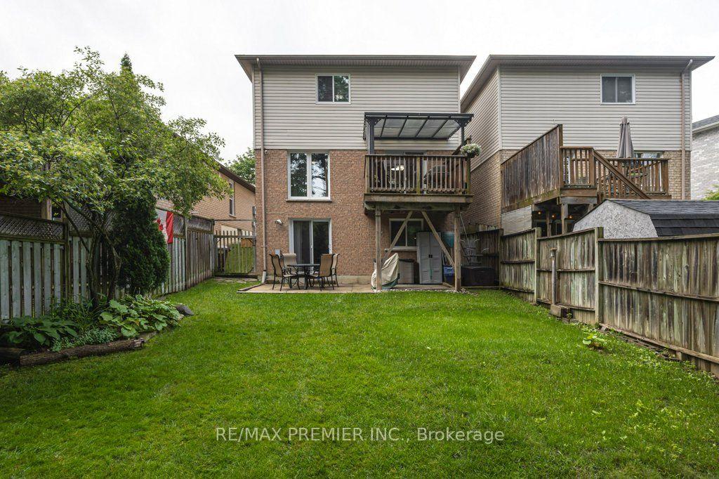 Photo 37 of 93 Kate Aitken Crescent, New Tecumseth, Beeton — HOMEH