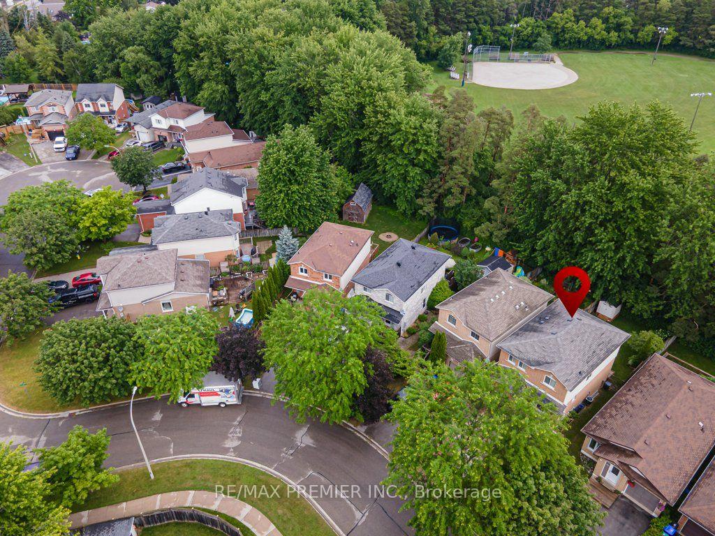 Photo 39 of 93 Kate Aitken Crescent, New Tecumseth, Beeton — HOMEH