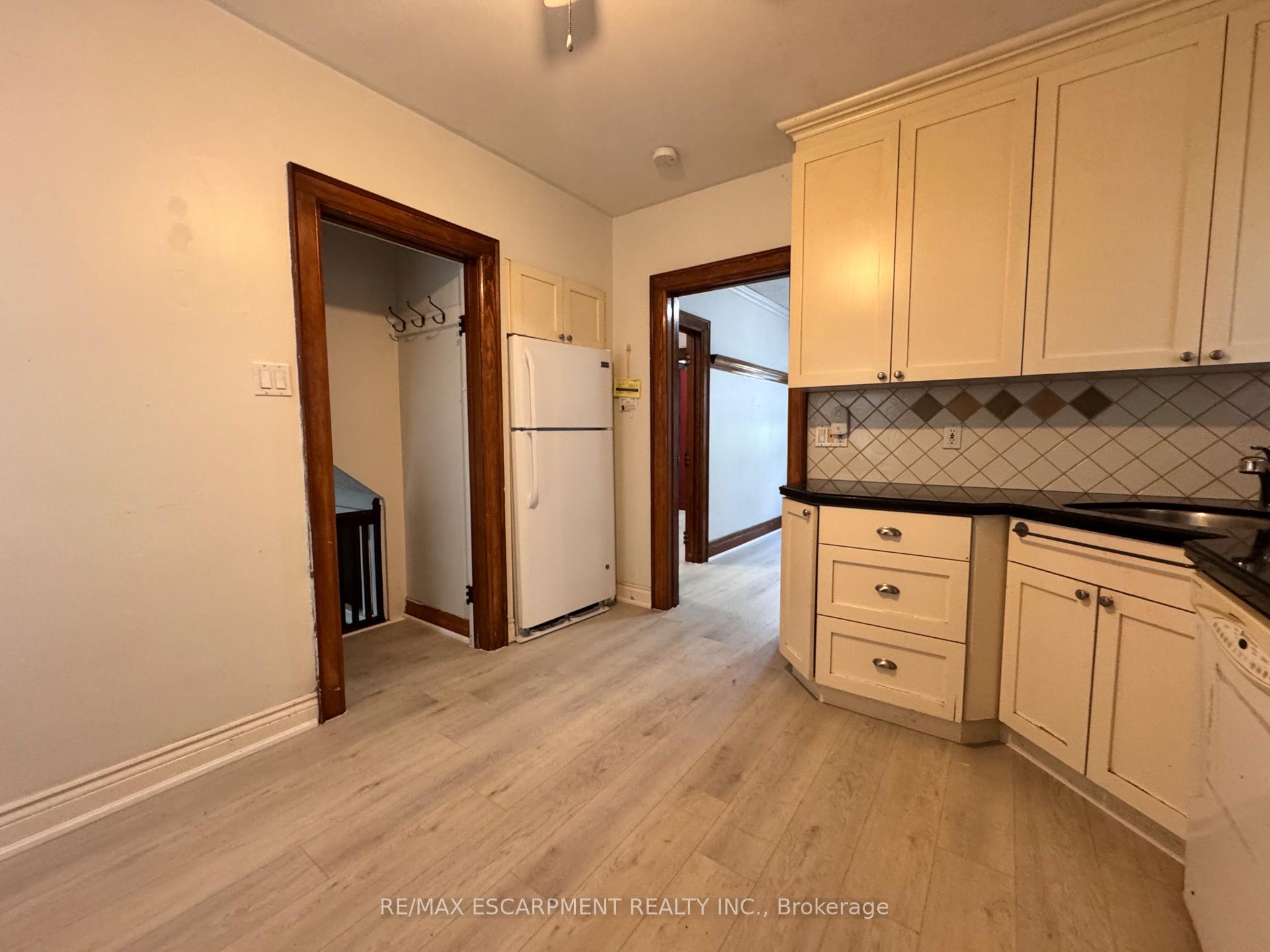 Photo 6 of 62 Plains Road E, Burlington, LaSalle — HOMEH