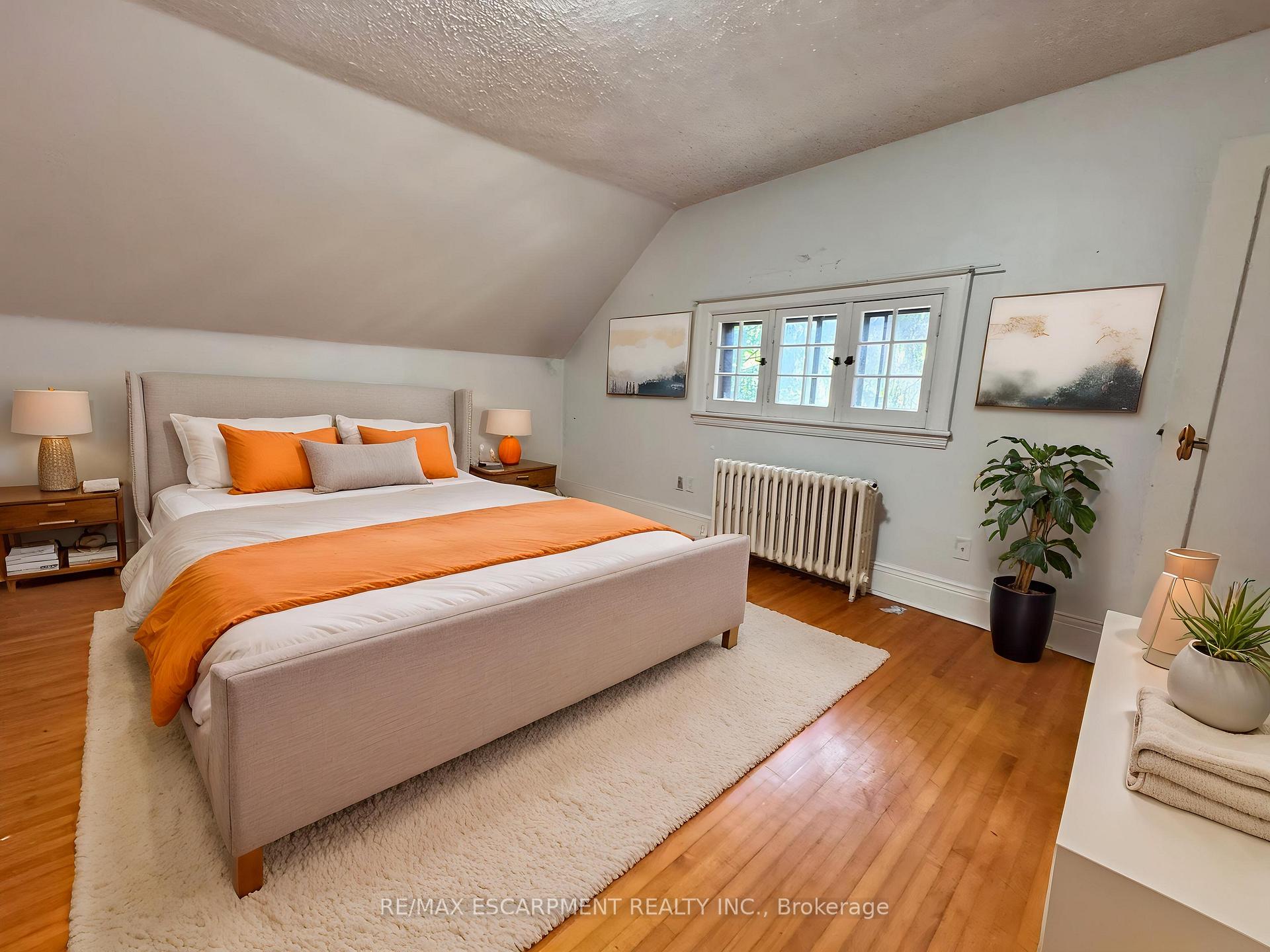 Photo 17 of 62 Plains Road E, Burlington, LaSalle — HOMEH