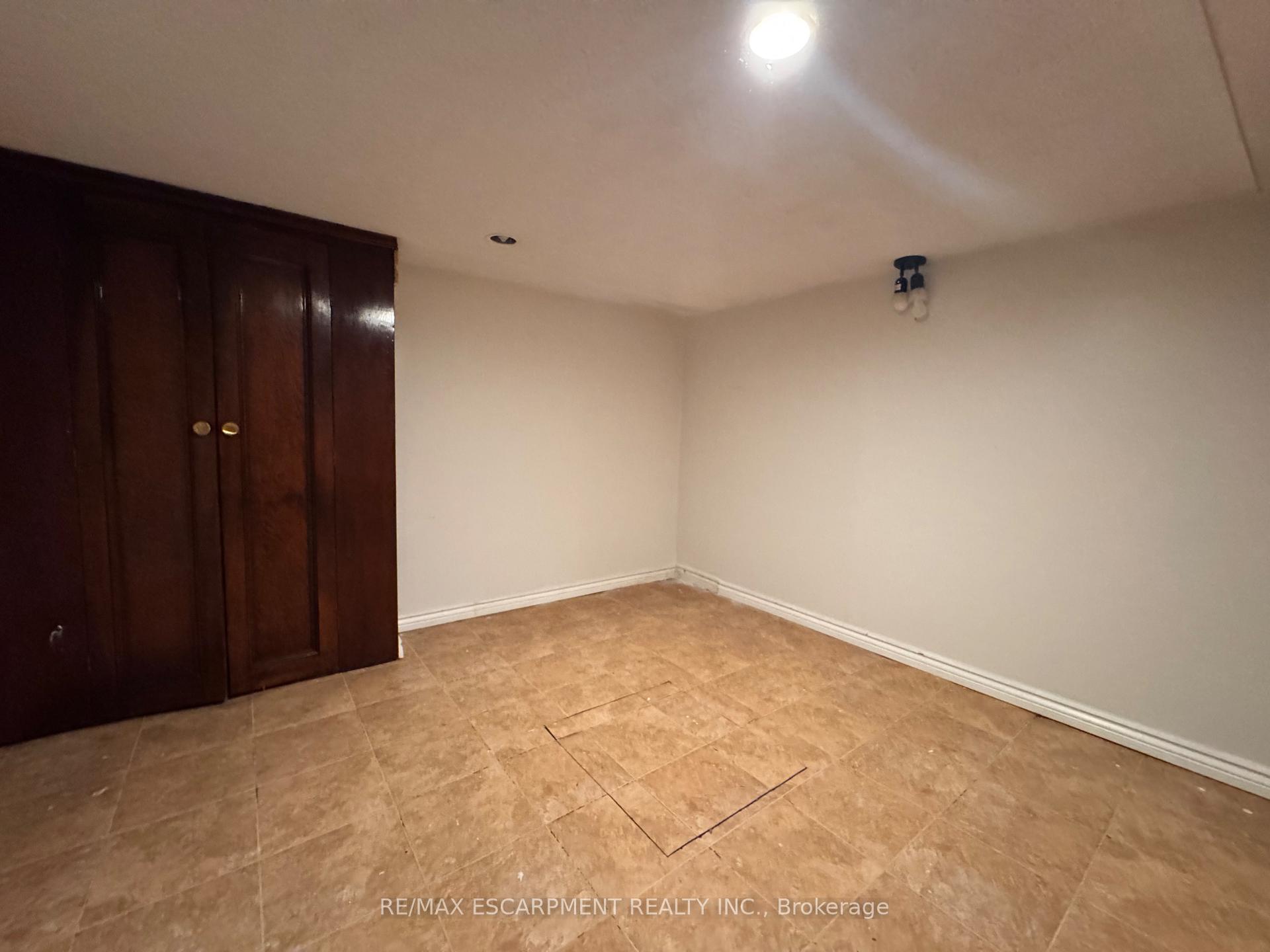 Photo 21 of 62 Plains Road E, Burlington, LaSalle — HOMEH