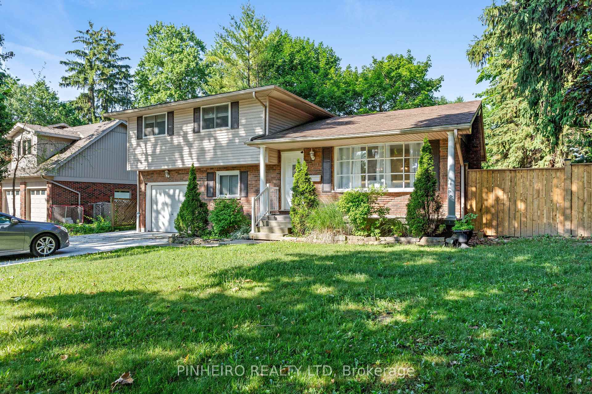 Photo 3 of 1543 Stoneybrook Crescent, London, North G — HOMEH
