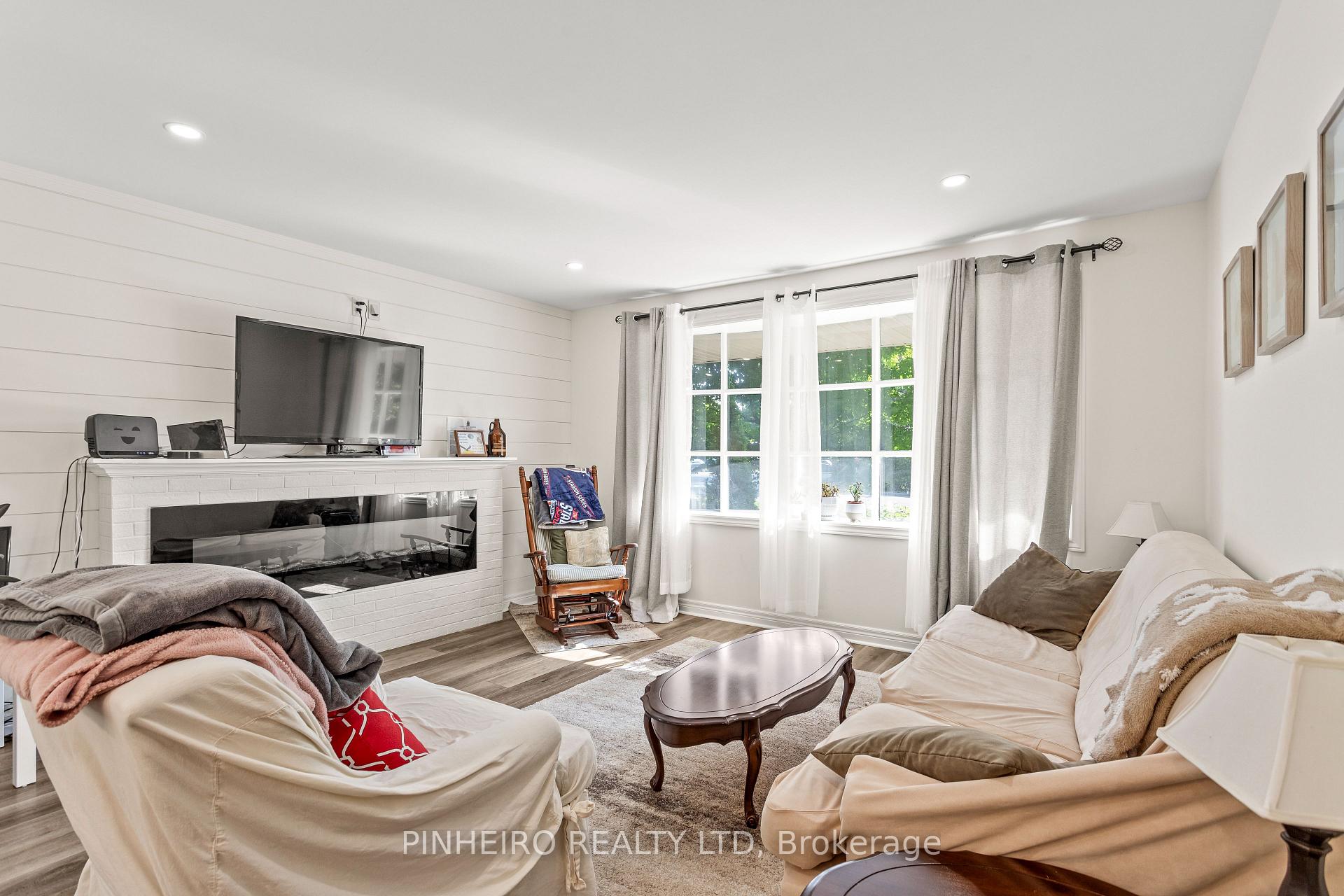 Photo 10 of 1543 Stoneybrook Crescent, London, North G — HOMEH