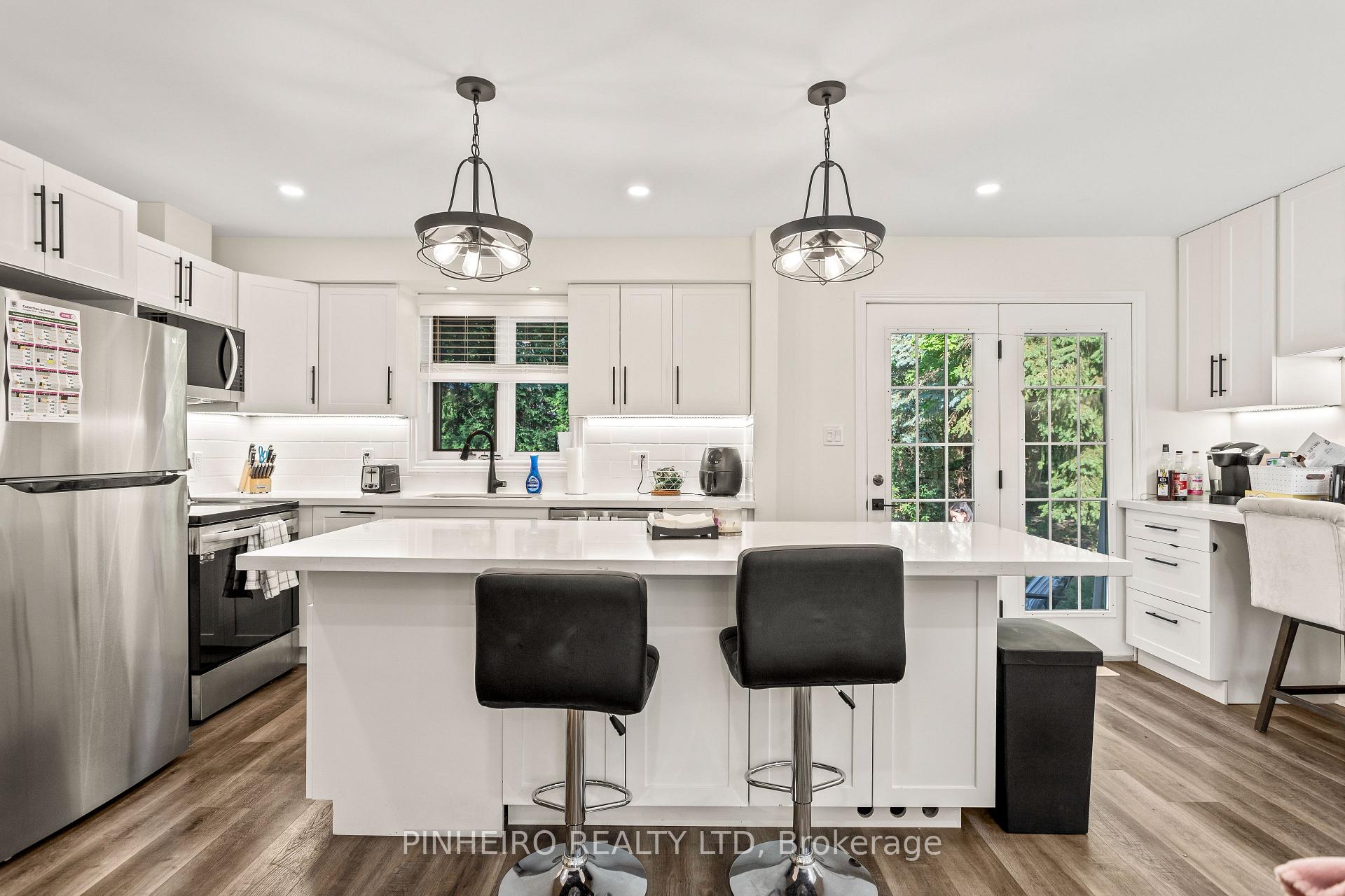 Photo 15 of 1543 Stoneybrook Crescent, London, North G — HOMEH