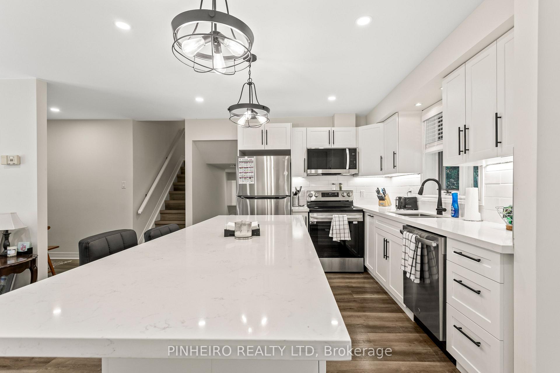 Photo 17 of 1543 Stoneybrook Crescent, London, North G — HOMEH