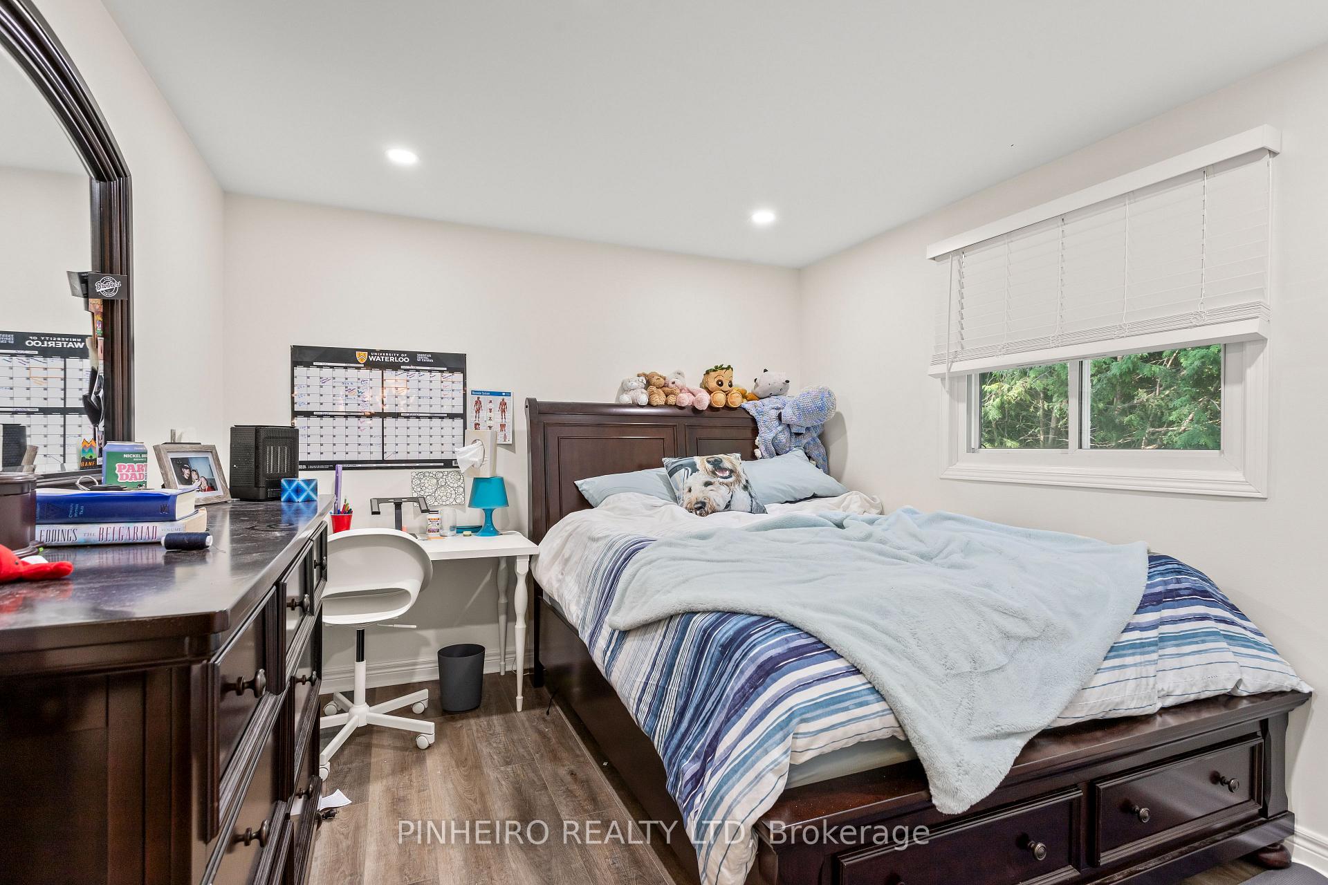 Photo 22 of 1543 Stoneybrook Crescent, London, North G — HOMEH