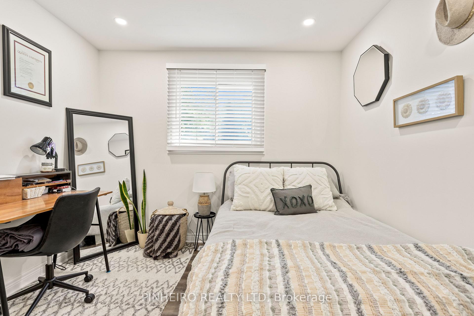 Photo 27 of 1543 Stoneybrook Crescent, London, North G — HOMEH