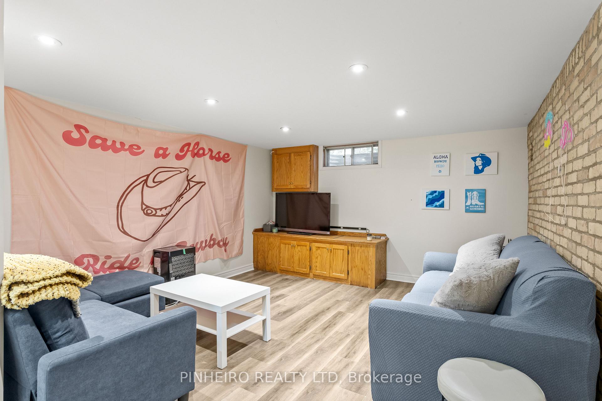 Photo 29 of 1543 Stoneybrook Crescent, London, North G — HOMEH