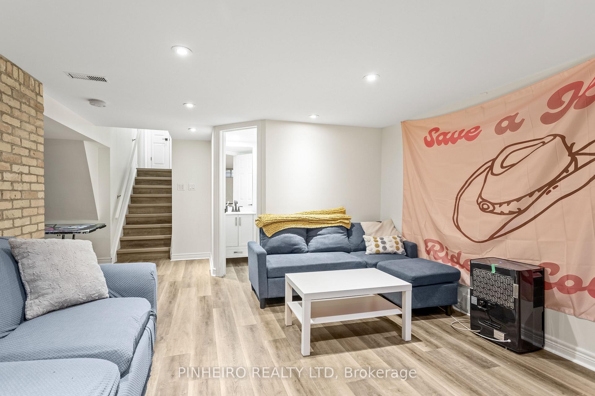 Photo 30 of 1543 Stoneybrook Crescent, London, North G — HOMEH