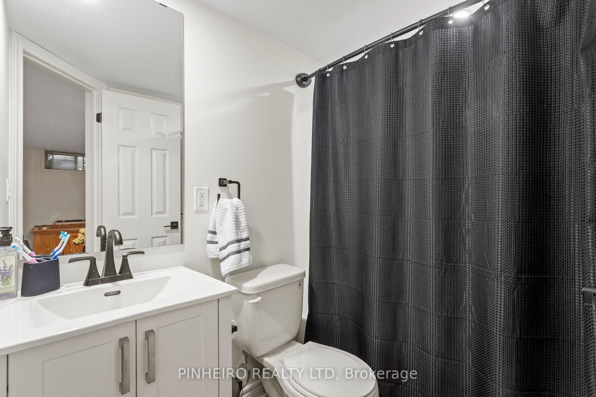 Photo 31 of 1543 Stoneybrook Crescent, London, North G — HOMEH