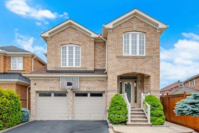 Photo 1 of 19 Thornbush Boulevard, Brampton, Fletcher's Meadow — HOMEH