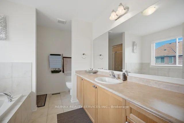 Photo 25 of 19 Thornbush Boulevard, Brampton, Fletcher's Meadow — HOMEH