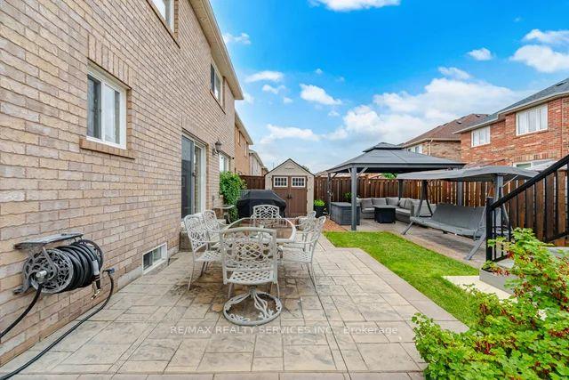 Photo 45 of 19 Thornbush Boulevard, Brampton, Fletcher's Meadow — HOMEH
