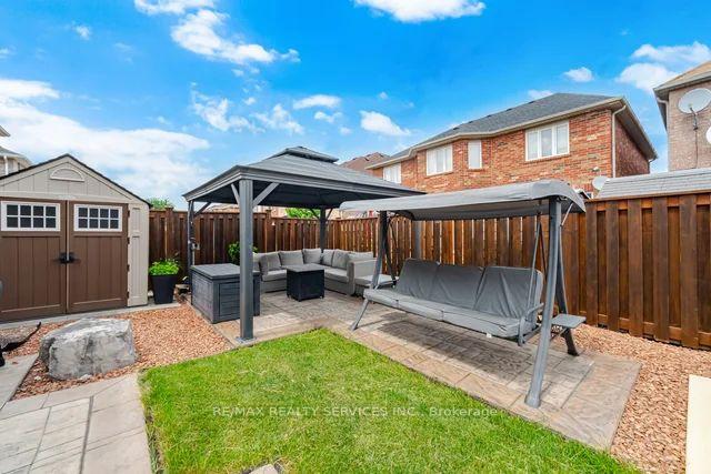 Photo 46 of 19 Thornbush Boulevard, Brampton, Fletcher's Meadow — HOMEH