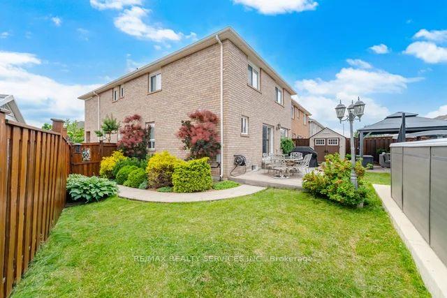 Photo 50 of 19 Thornbush Boulevard, Brampton, Fletcher's Meadow — HOMEH