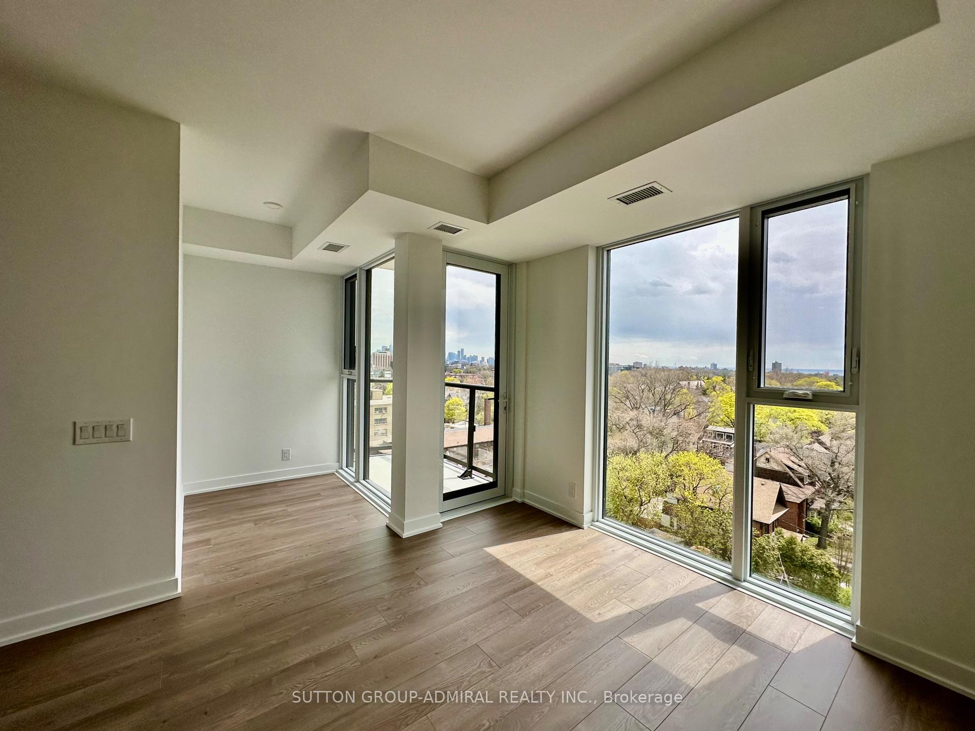 Photo 4 of Unit 903, 1660 Bloor Street W, Toronto, High Park North — HOMEH