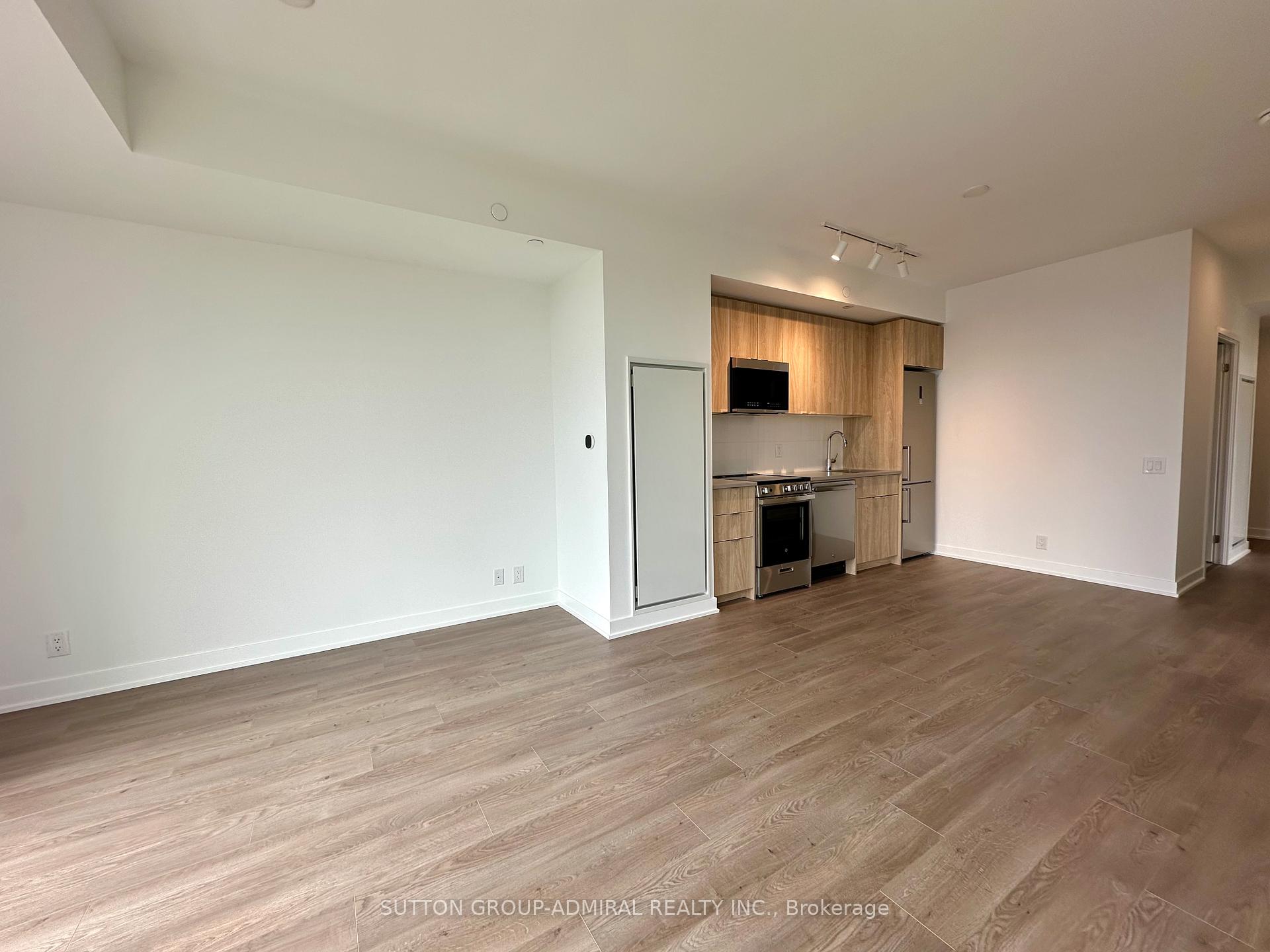 Photo 5 of Unit 903, 1660 Bloor Street W, Toronto, High Park North — HOMEH
