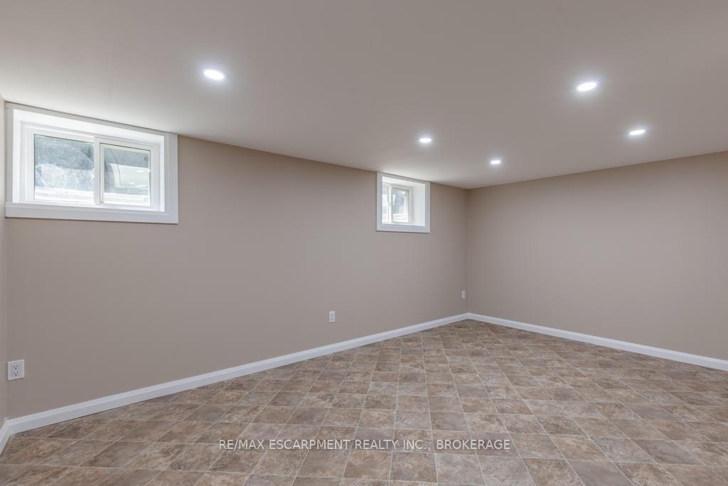 Photo 32 of 5701 Dorchester Road, Niagara Falls, Hospital — HOMEH