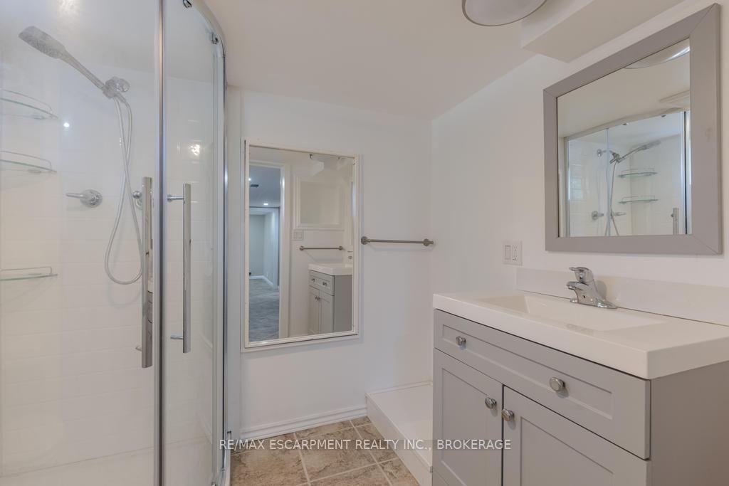 Photo 35 of 5701 Dorchester Road, Niagara Falls, Hospital — HOMEH
