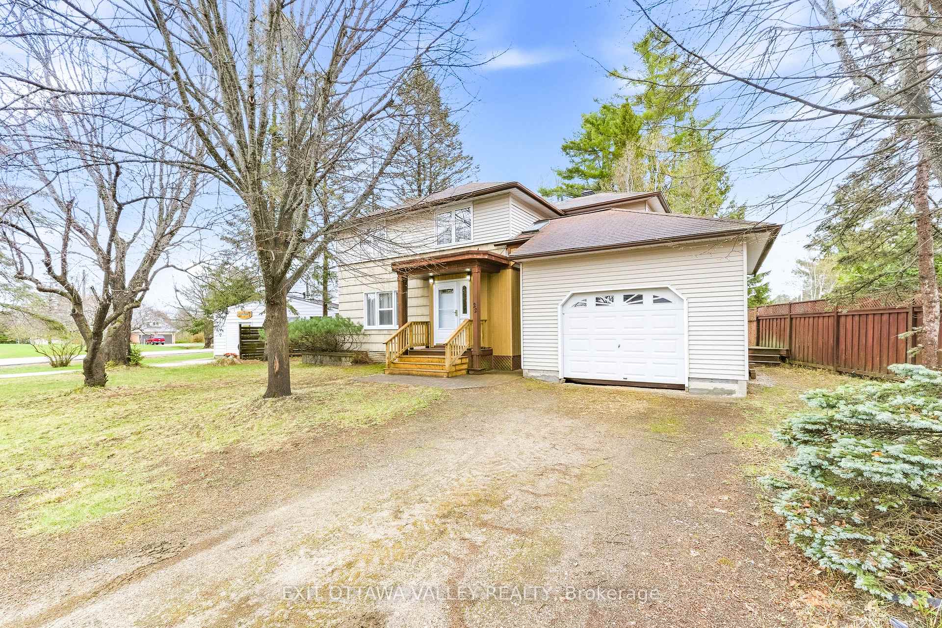 Photo 1 of 22 Cabot Place, Deep River, Deep River — HOMEH