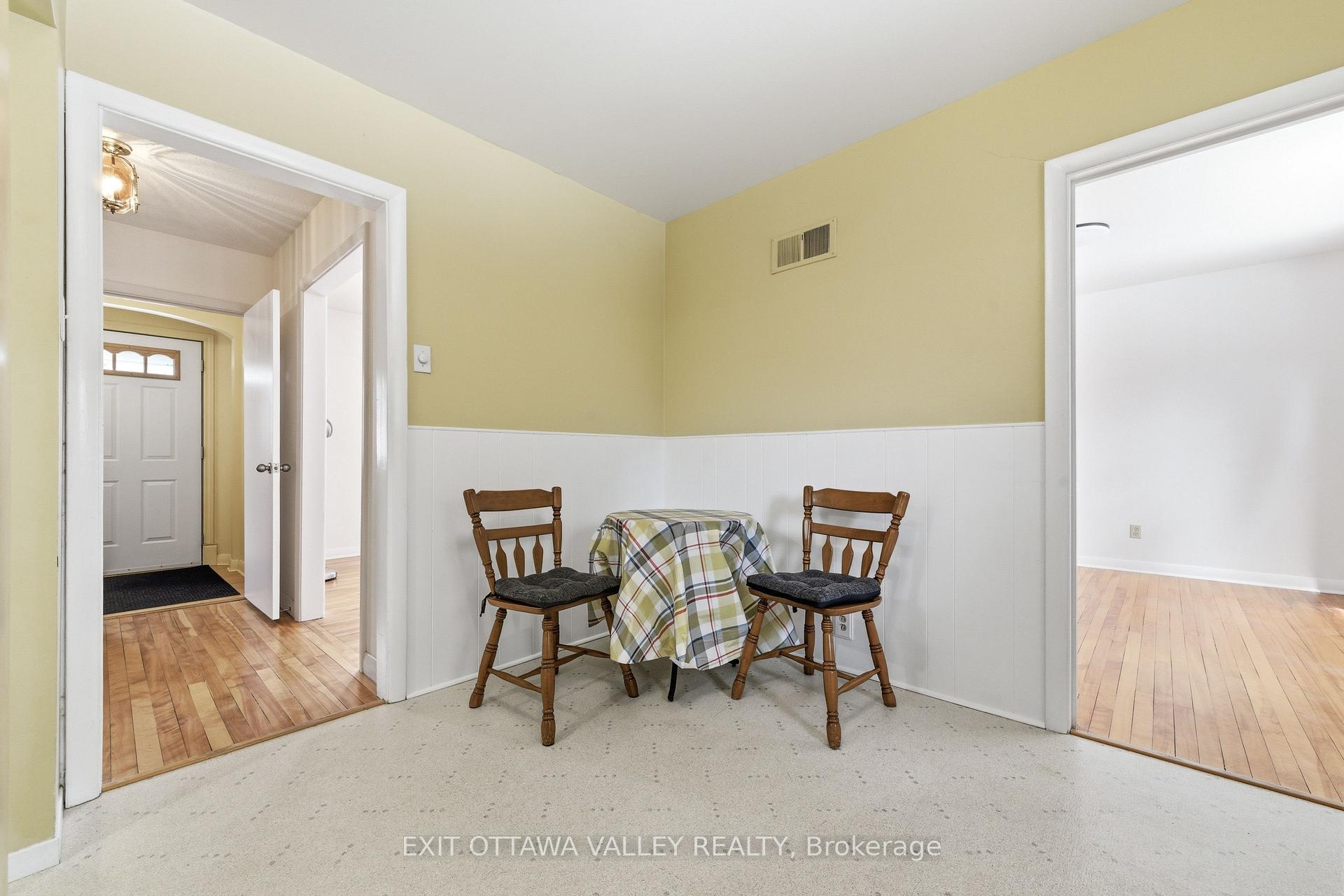 Photo 4 of 22 Cabot Place, Deep River, Deep River — HOMEH