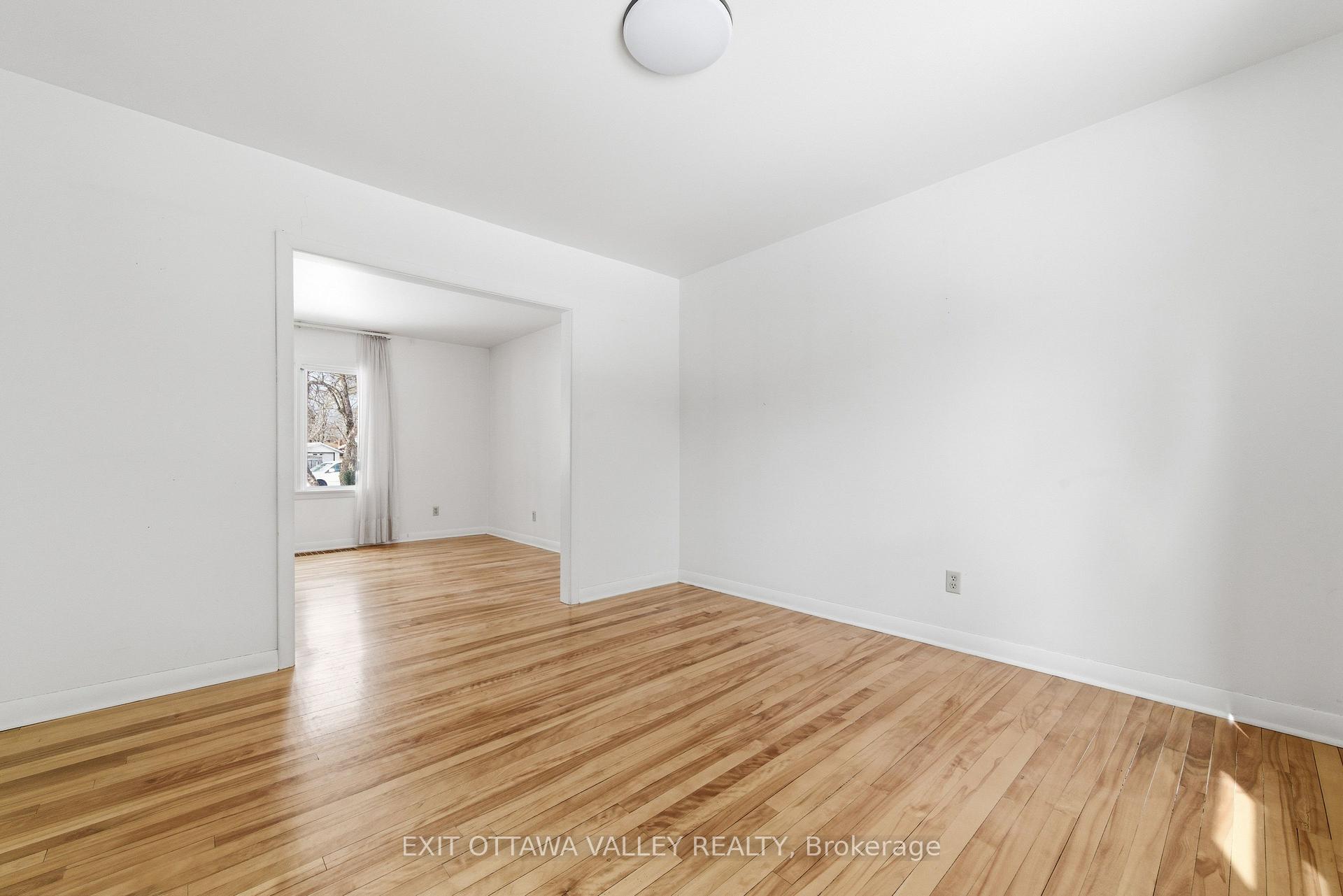 Photo 13 of 22 Cabot Place, Deep River, Deep River — HOMEH
