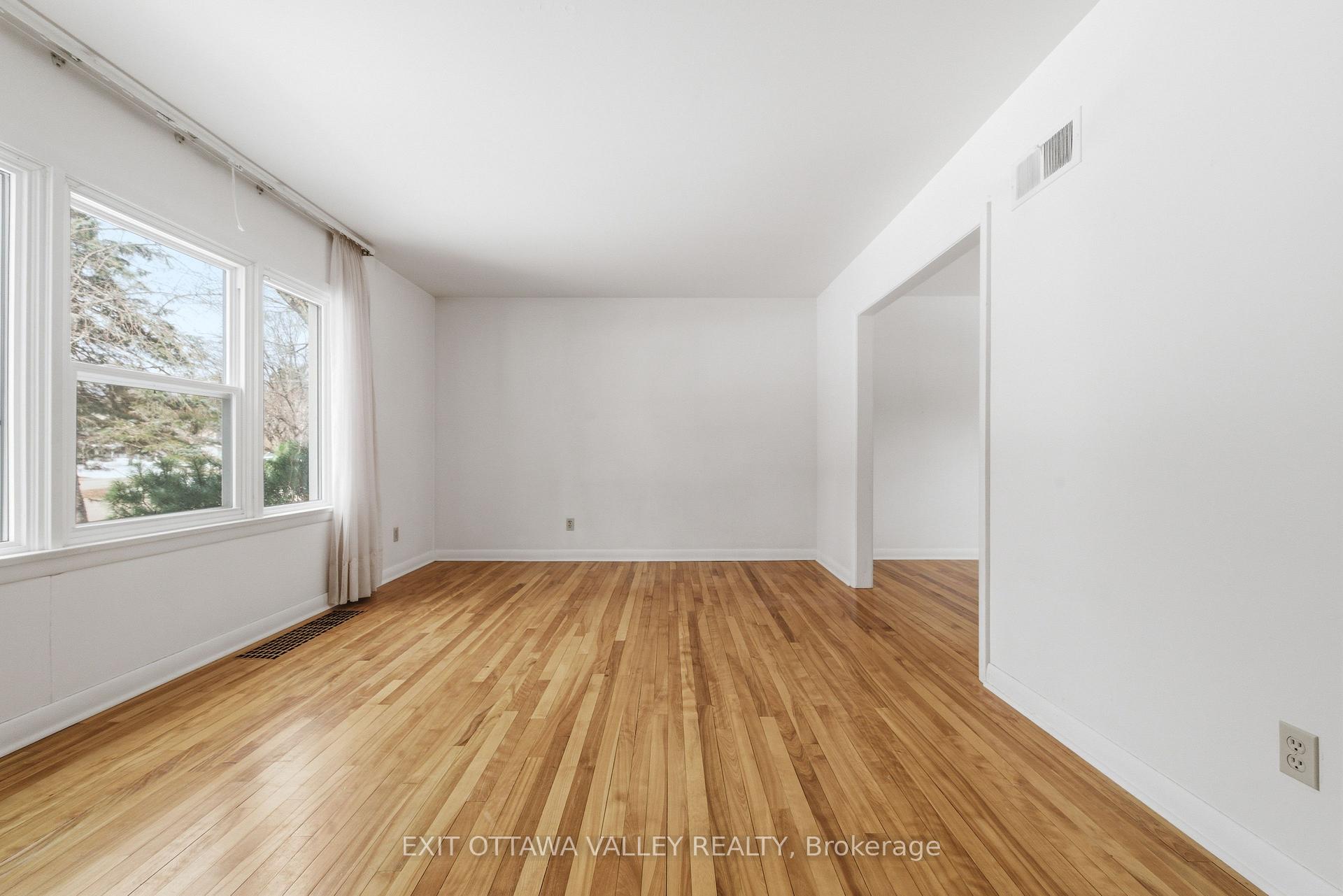 Photo 14 of 22 Cabot Place, Deep River, Deep River — HOMEH