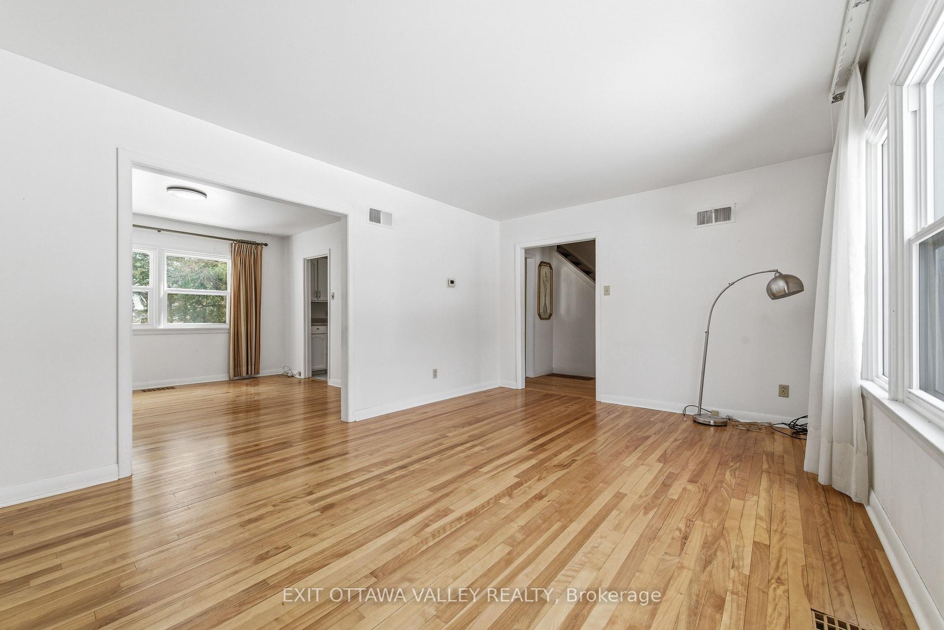 Photo 15 of 22 Cabot Place, Deep River, Deep River — HOMEH
