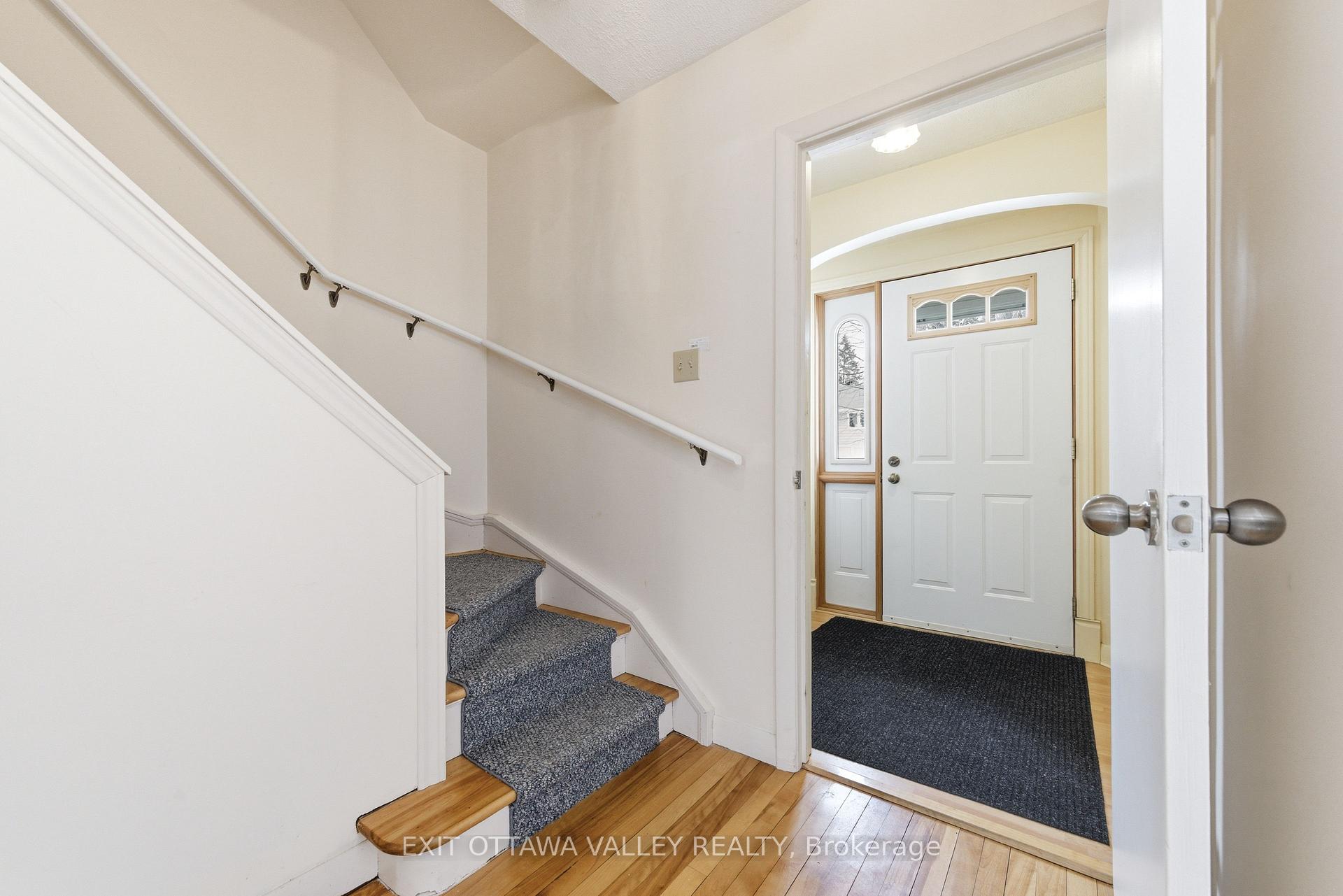 Photo 17 of 22 Cabot Place, Deep River, Deep River — HOMEH