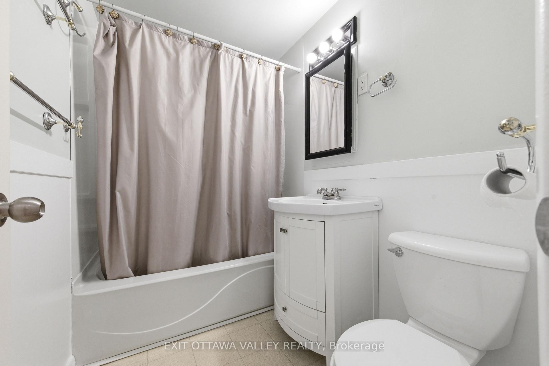 Photo 26 of 22 Cabot Place, Deep River, Deep River — HOMEH