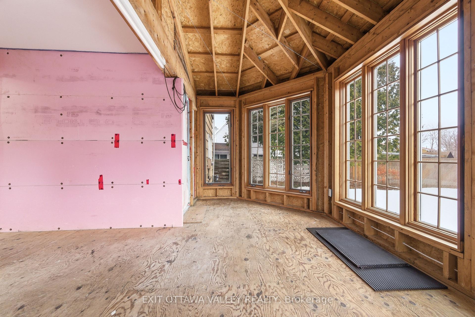 Photo 32 of 22 Cabot Place, Deep River, Deep River — HOMEH