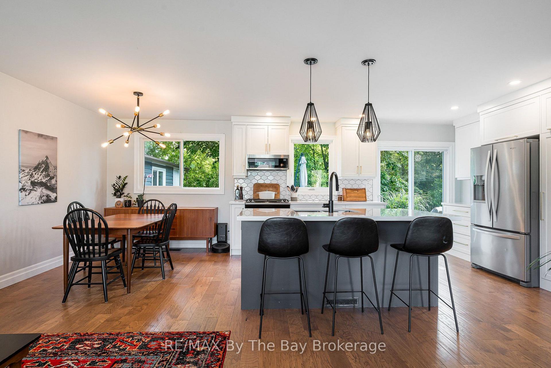 Photo 5 of 8 Harben Court, Collingwood — HOMEH