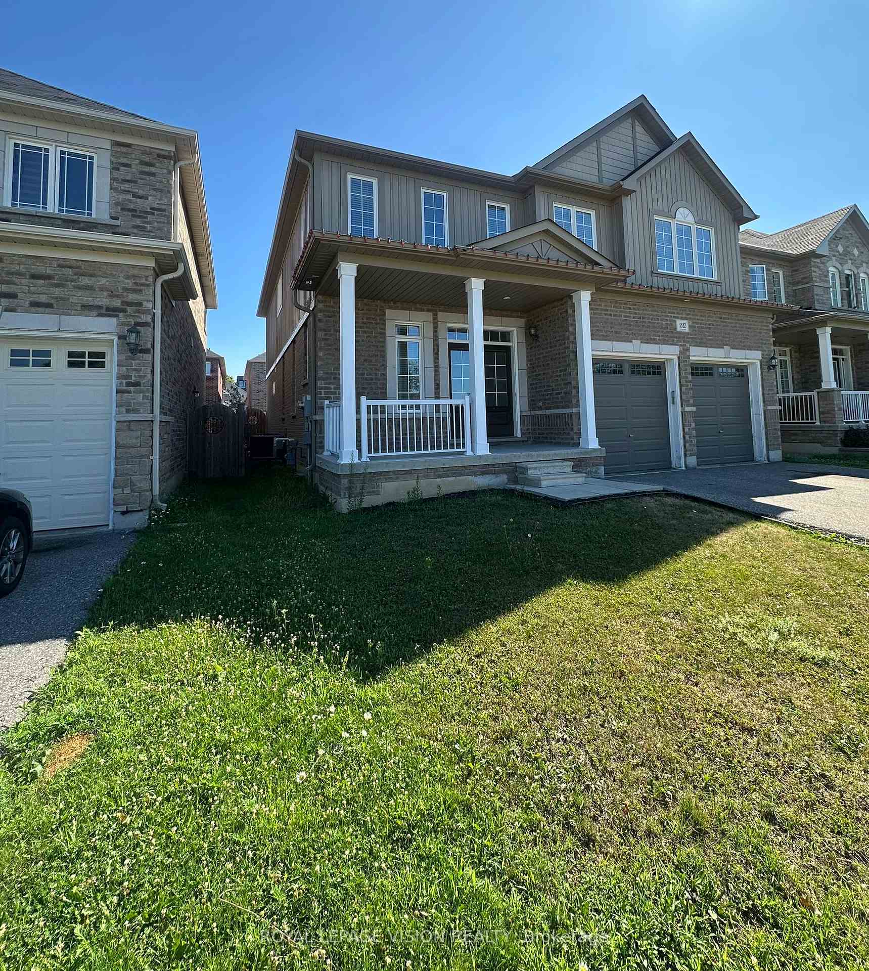 Photo 2 of 1832 Western Crescent, Oshawa, Samac — HOMEH